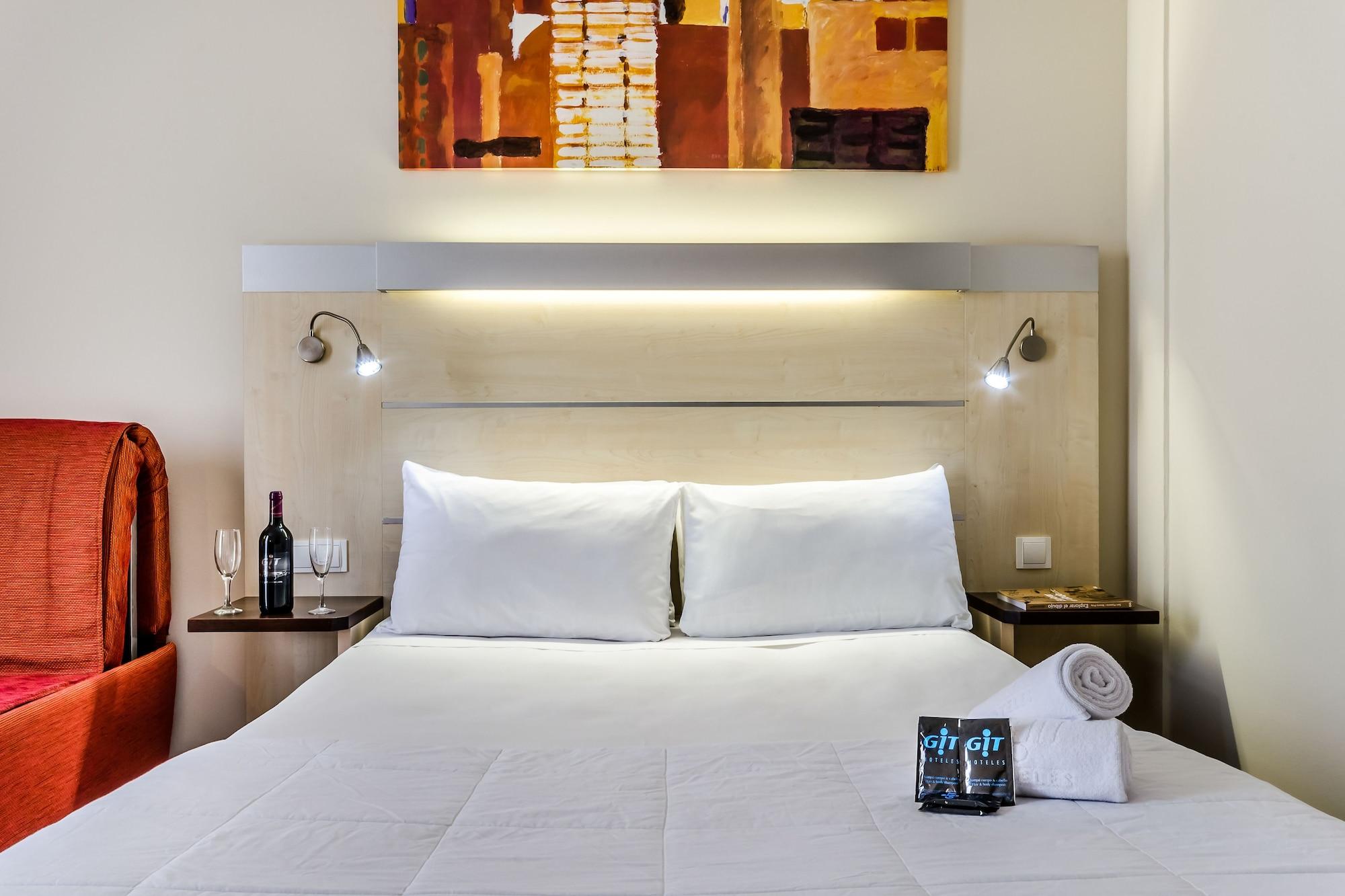 Hotel Yit Ciudad De Сарагоса Экстерьер фото
