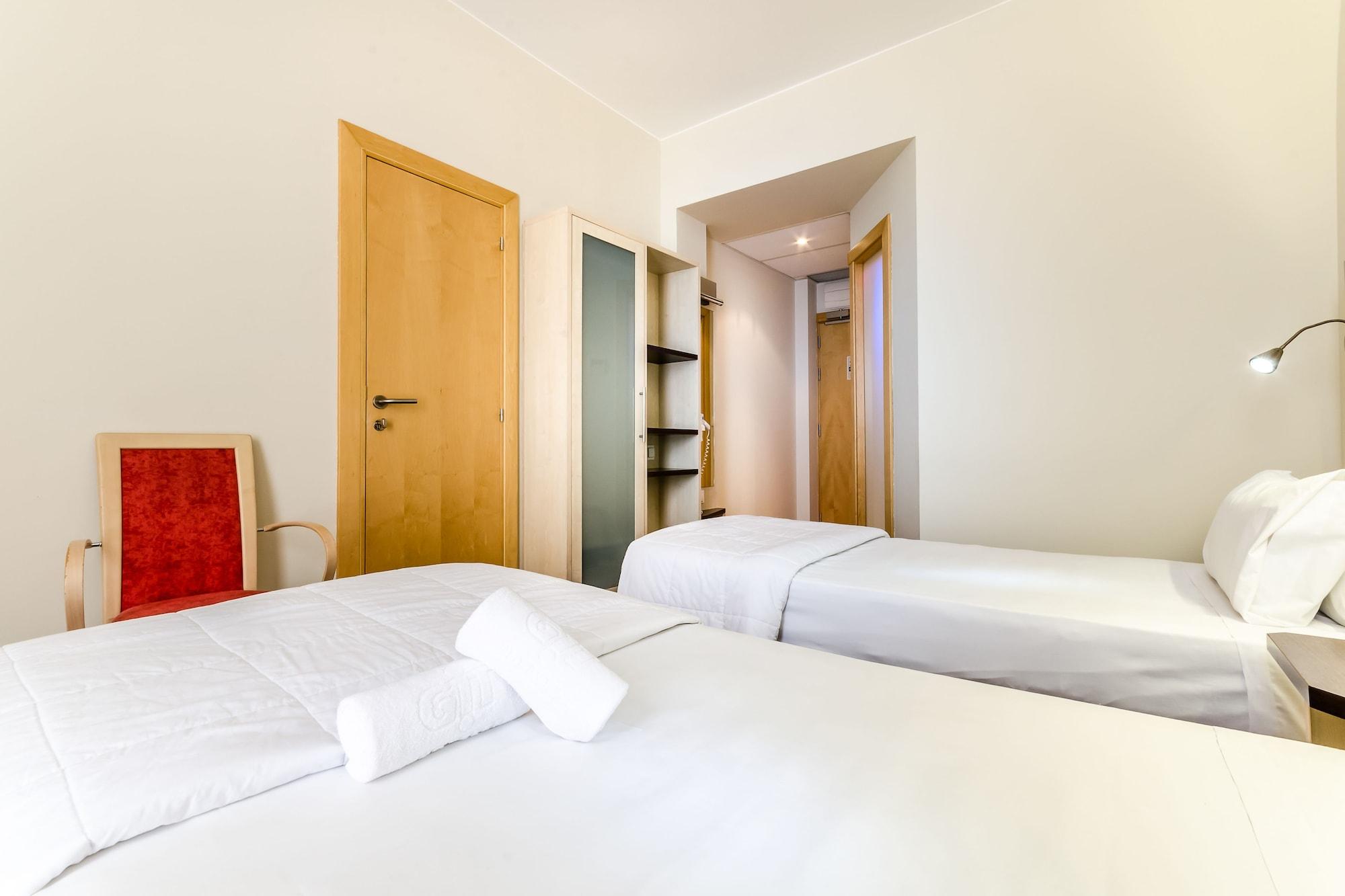 Hotel Yit Ciudad De Сарагоса Экстерьер фото