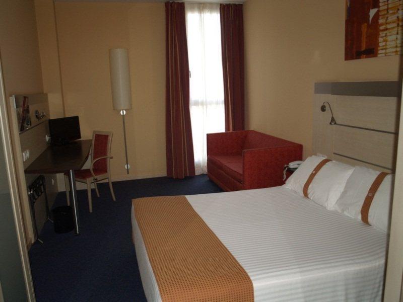 Hotel Yit Ciudad De Сарагоса Экстерьер фото