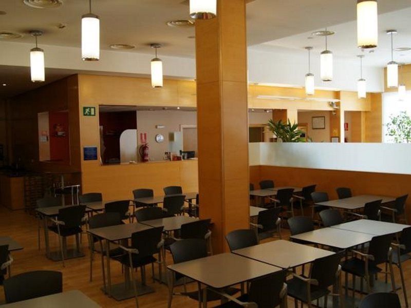 Hotel Yit Ciudad De Сарагоса Экстерьер фото